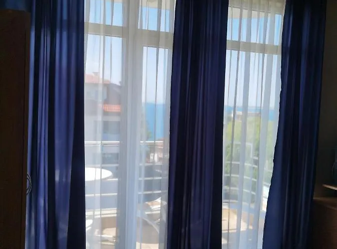 Santorini Свети Влас