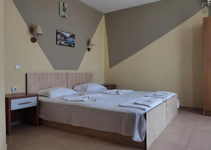 Хотел Santorini