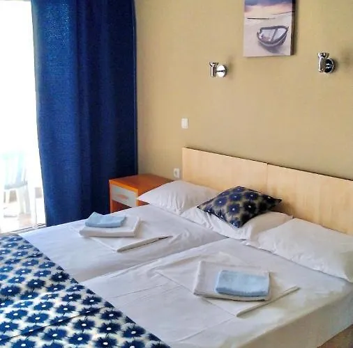 Хотел Santorini Свети Влас